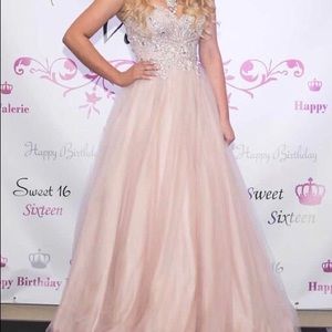 Beautiful Sweet 16 dress